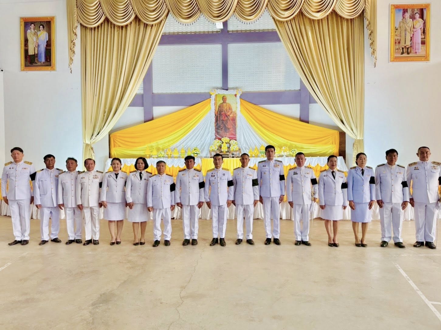พช.ทุ่งหัวช้าง ร่วมพิธีวางพานพุ่มถวายราชสักการะพระบาทสมเด็จพระพุทธยอดฟ้าจุฬาโลกมหาราช เนื่องในวันจักรี ประจำปี 2569