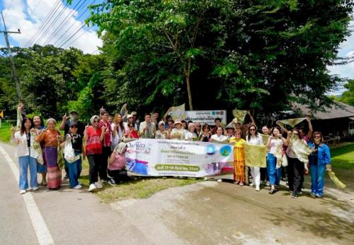 พช.ทุ่งหัวช้าง ร่วมต้อนรับคณะฯ จากโครงการ Lamphun Creative Craft Art Living to Global : หัตถศิลป์ถักทอลำพูนผ้าสร้างสรรค์  .